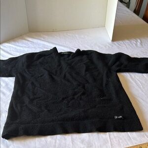 Guess Black Crewneck Sweater Classic Knit Design